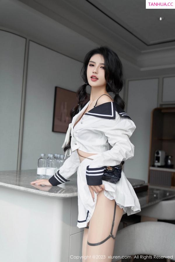 李浅浅  [XiuRen]高清写真图 2023.10.18 No.7526 浅浅Danny 丝袜美腿第28张图片
